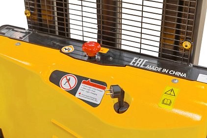 Штабелер электрический самоходный EST122 (1200 кг; 3 м; 24В / 105Ач) SMARTLIFT (SMART) 