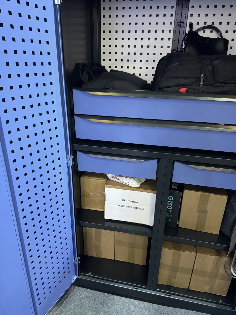 Шкаф антистатический SPC 182.8B.4S 