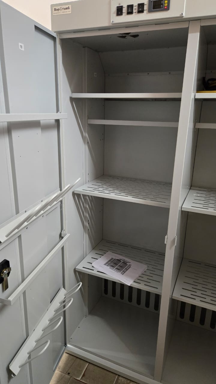 Сушильный шкаф ШС-4 СП3 Ф для одежды, белья и обуви  Сушильный шкаф ШС-4 СП3 Ф для одежды, белья и обуви