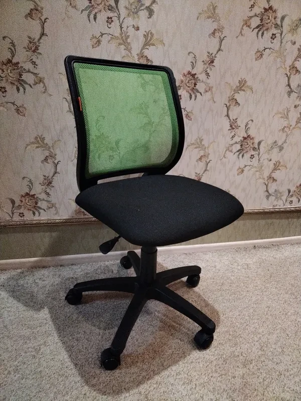 Офисное кресло Chairman 699 Россия TW св-зеленый б/подл Офисное кресло Chairman 699 Россия TW св-зеленый б/подл