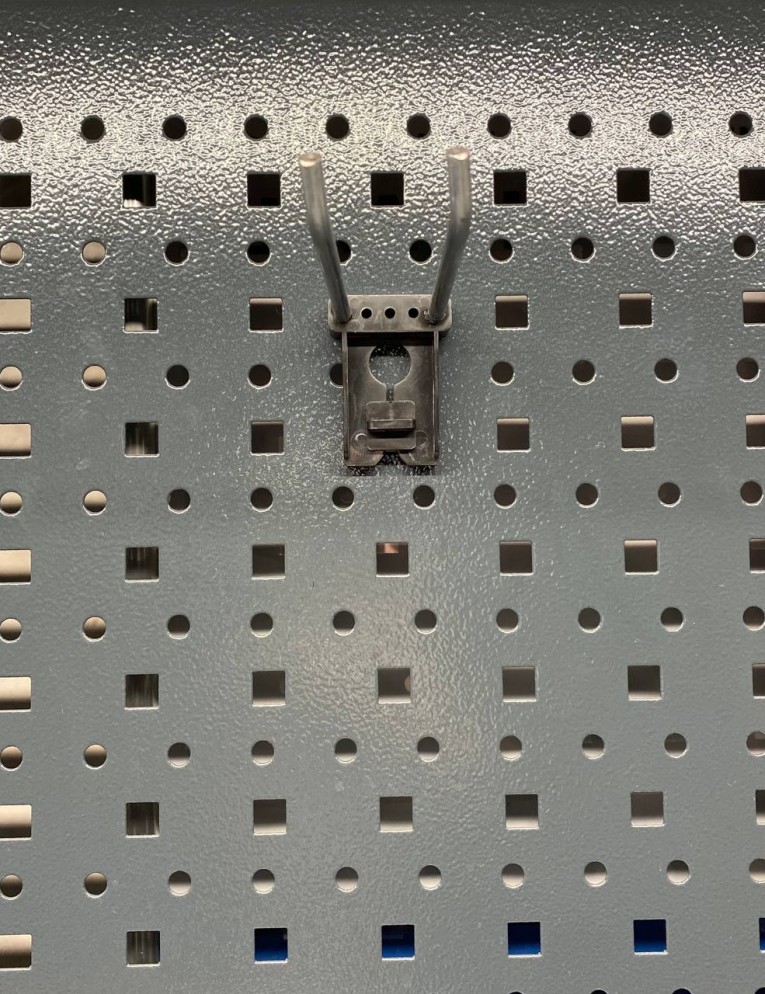 Крючок двойной 100 мм Крючок двойной 100 мм