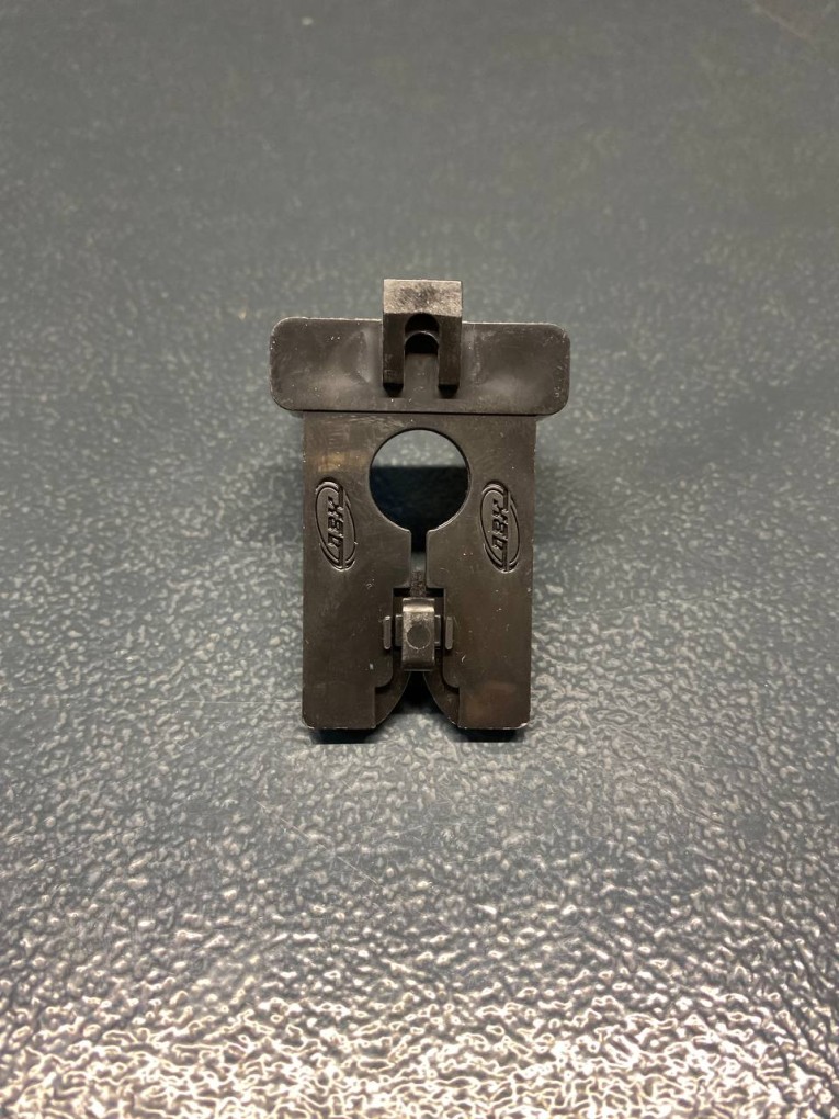 Крючок двойной 38 мм Крючок двойной 38 мм