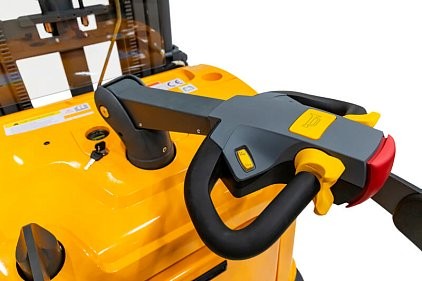 Штабелер электрический самоходный CDDK20 (2000 кг, 6,5 м, 24В / 300Ач, EPS) SMARTLIFT (SMART) 