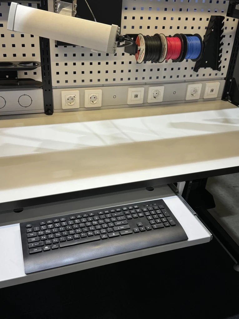 SPC Полка для клавиатуры 